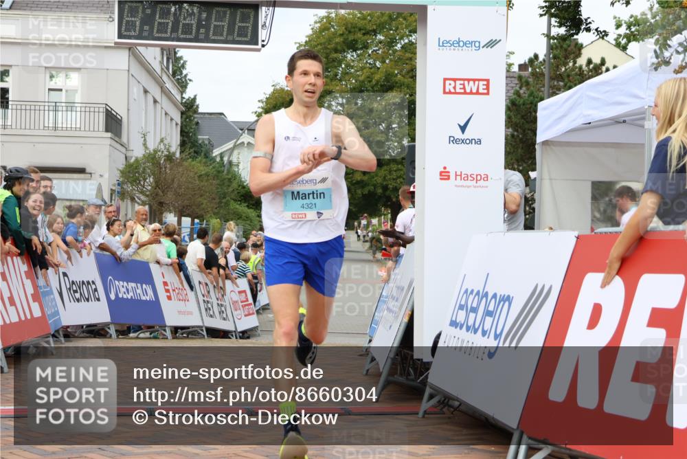 31.08.2025 - 21. Blankeneser Heldenlauf Strokosch-Dieckow http://msf.ph/oto/8660304 31.08.2025 11:32:53 Ziel 4321 meine-sportfotos.de
