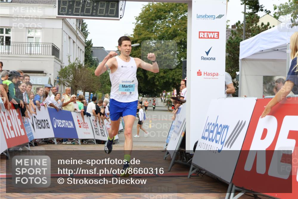 31.08.2025 - 21. Blankeneser Heldenlauf Strokosch-Dieckow http://msf.ph/oto/8660316 31.08.2025 11:32:53 Ziel 4321 meine-sportfotos.de