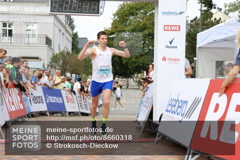 31.08.2025 - 21. Blankeneser Heldenlauf Strokosch-Dieckow http://msf.ph/oto/8660318 31.08.2025 11:32:53 Ziel 4321 meine-sportfotos.de