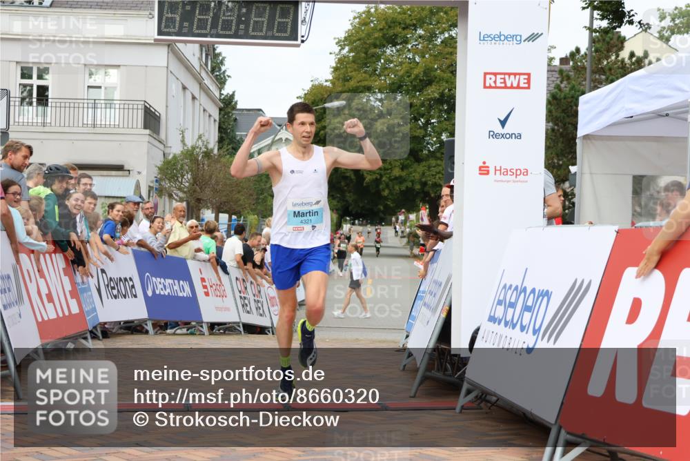 31.08.2025 - 21. Blankeneser Heldenlauf Strokosch-Dieckow http://msf.ph/oto/8660320 31.08.2025 11:32:53 Ziel 4321 meine-sportfotos.de