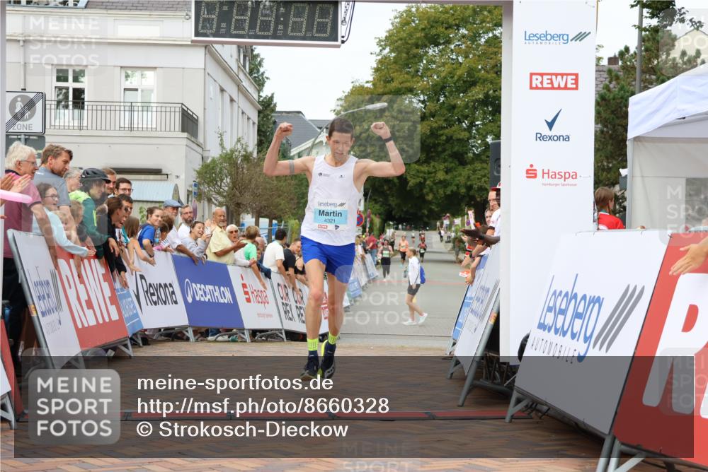 31.08.2025 - 21. Blankeneser Heldenlauf Strokosch-Dieckow http://msf.ph/oto/8660328 31.08.2025 11:32:53 Ziel 4321 meine-sportfotos.de