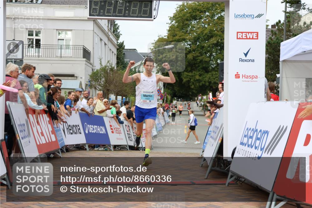 31.08.2025 - 21. Blankeneser Heldenlauf Strokosch-Dieckow http://msf.ph/oto/8660336 31.08.2025 11:32:52 Ziel 4321 meine-sportfotos.de