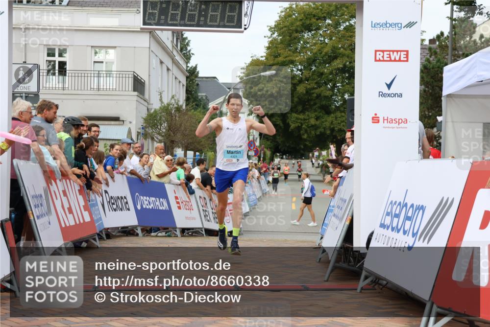 31.08.2025 - 21. Blankeneser Heldenlauf Strokosch-Dieckow http://msf.ph/oto/8660338 31.08.2025 11:32:52 Ziel 4321 meine-sportfotos.de