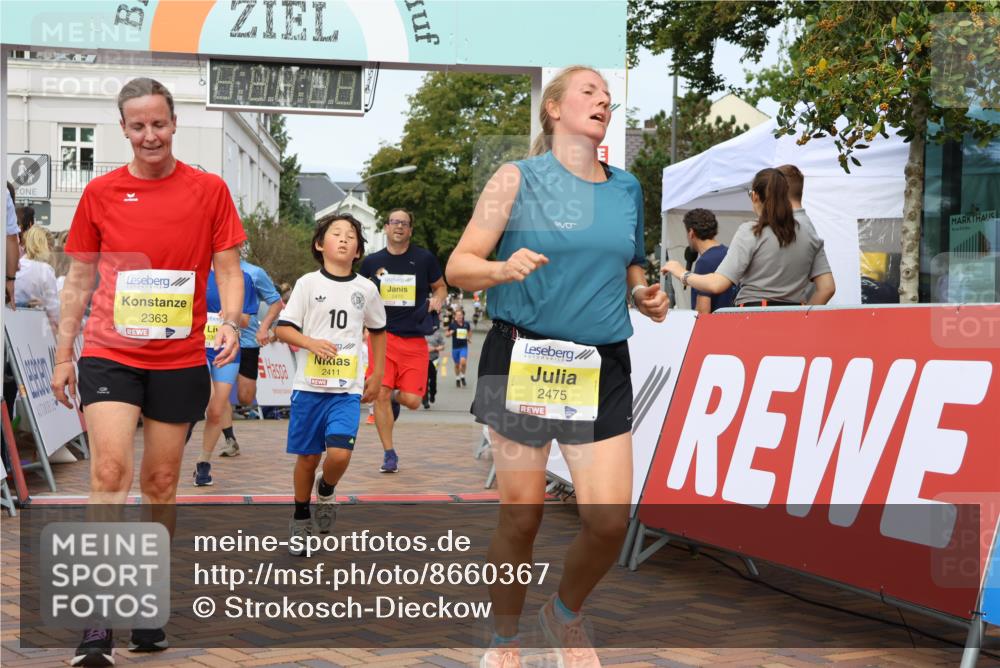 31.08.2025 - 21. Blankeneser Heldenlauf Strokosch-Dieckow http://msf.ph/oto/8660367 31.08.2025 10:25:34 Ziel 2410, 2411, 2742, 2475, 2363, 2367, 2397, 2505, 2504, 2726 meine-sportfotos.de