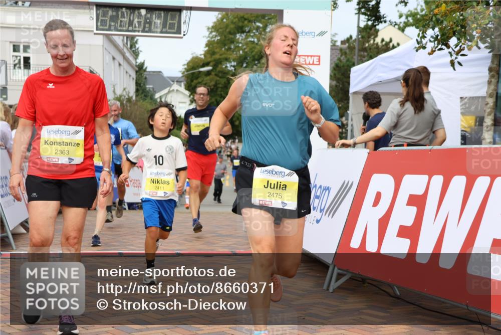 31.08.2025 - 21. Blankeneser Heldenlauf Strokosch-Dieckow http://msf.ph/oto/8660371 31.08.2025 10:25:33 Ziel 2410, 2411, 2742, 2541, 2475, 2363, 2367, 2397, 2505, 2504, 2726 meine-sportfotos.de