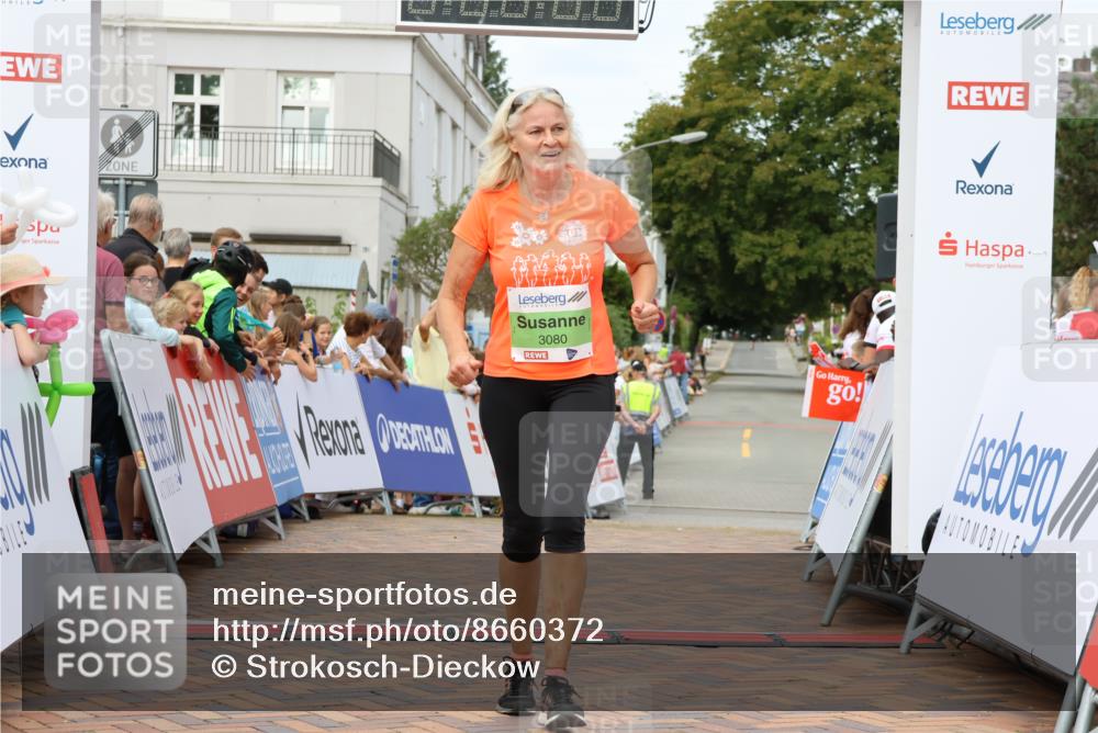 31.08.2025 - 21. Blankeneser Heldenlauf Strokosch-Dieckow http://msf.ph/oto/8660372 31.08.2025 11:30:53 Ziel 3080 meine-sportfotos.de