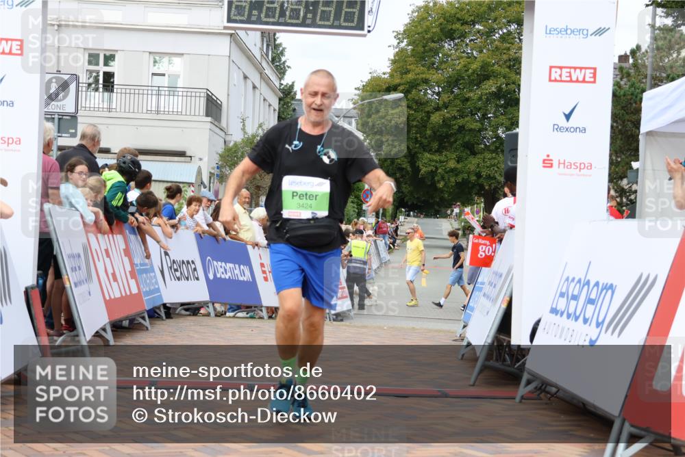 31.08.2025 - 21. Blankeneser Heldenlauf Strokosch-Dieckow http://msf.ph/oto/8660402 31.08.2025 11:30:33 Ziel 3076, 3103, 3424 meine-sportfotos.de
