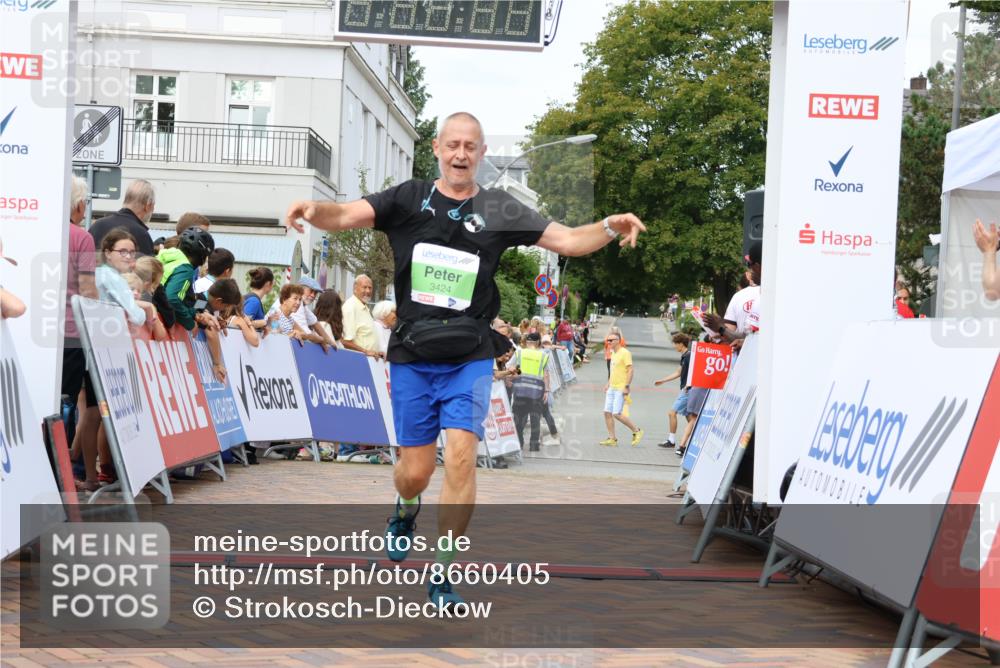31.08.2025 - 21. Blankeneser Heldenlauf Strokosch-Dieckow http://msf.ph/oto/8660405 31.08.2025 11:30:33 Ziel 3076, 3103, 3424 meine-sportfotos.de