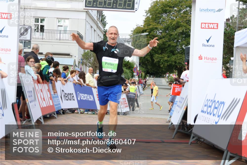 31.08.2025 - 21. Blankeneser Heldenlauf Strokosch-Dieckow http://msf.ph/oto/8660407 31.08.2025 11:30:32 Ziel 3076, 3103, 3424 meine-sportfotos.de