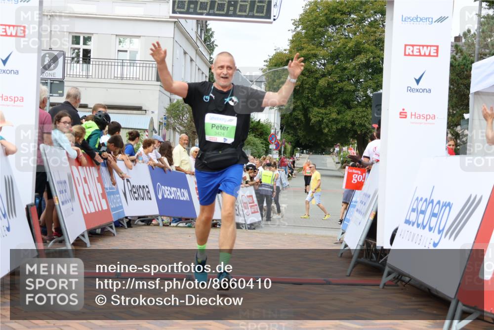 31.08.2025 - 21. Blankeneser Heldenlauf Strokosch-Dieckow http://msf.ph/oto/8660410 31.08.2025 11:30:32 Ziel 3076, 3103, 3424 meine-sportfotos.de