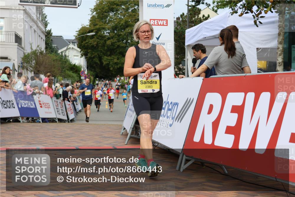 31.08.2025 - 21. Blankeneser Heldenlauf Strokosch-Dieckow http://msf.ph/oto/8660443 31.08.2025 10:25:17 Ziel 2641, 2357, 2636, 2053, 2359, 2661, 2383 meine-sportfotos.de