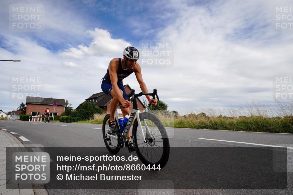 31.08.2025 - Elbe Triathlon Hamburg Michael Burmester http://msf.ph/oto/8660444 31.08.2025 15:13:55 Radfahren  meine-sportfotos.de