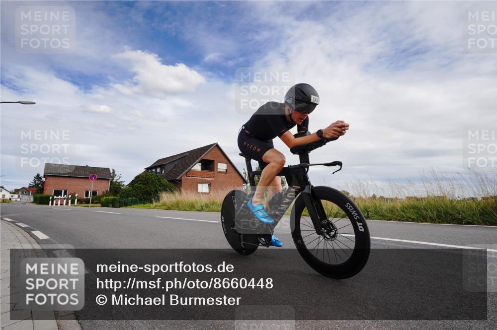 31.08.2025 - Elbe Triathlon Hamburg Michael Burmester http://msf.ph/oto/8660448 31.08.2025 15:14:42 Radfahren  meine-sportfotos.de