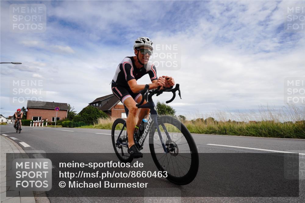 31.08.2025 - Elbe Triathlon Hamburg Michael Burmester http://msf.ph/oto/8660463 31.08.2025 15:17:18 Radfahren  meine-sportfotos.de