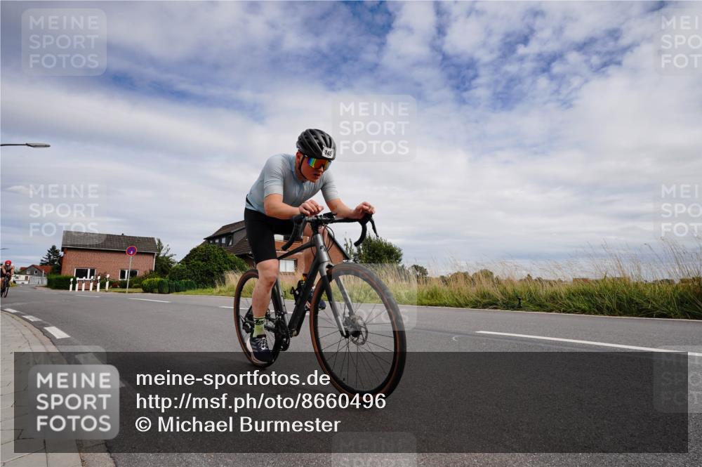 31.08.2025 - Elbe Triathlon Hamburg Michael Burmester http://msf.ph/oto/8660496 31.08.2025 15:21:24 Radfahren  meine-sportfotos.de