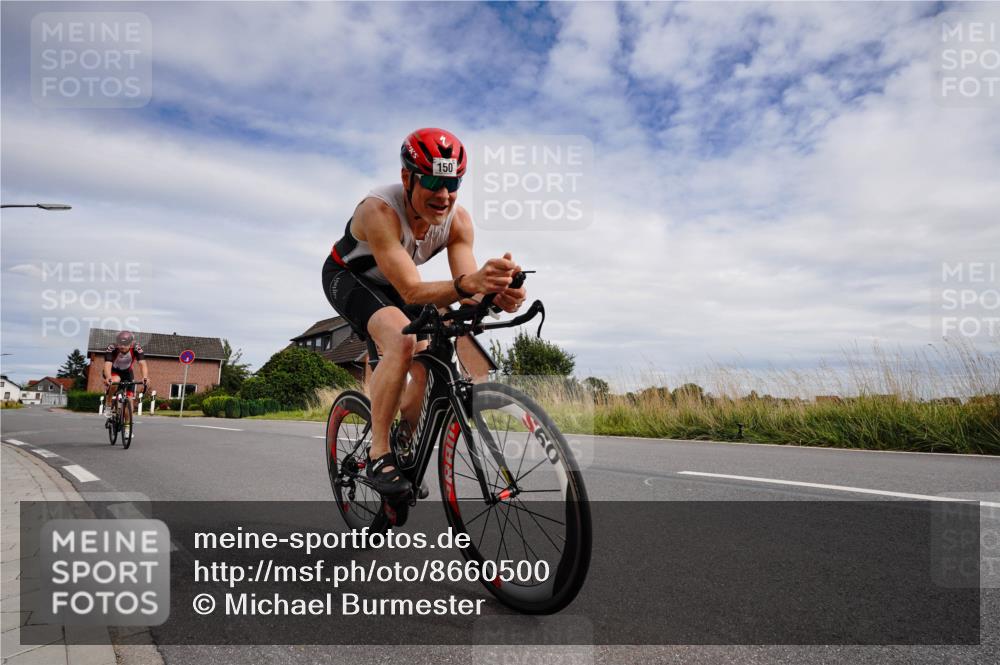 31.08.2025 - Elbe Triathlon Hamburg Michael Burmester http://msf.ph/oto/8660500 31.08.2025 15:21:26 Radfahren  meine-sportfotos.de