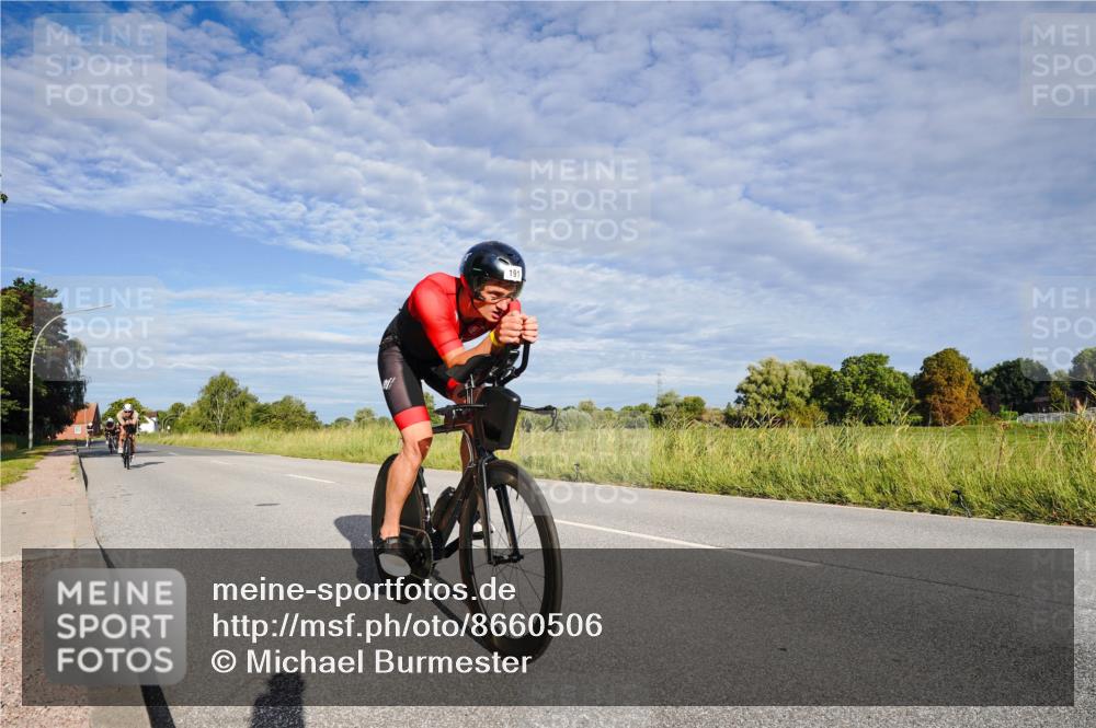 31.08.2025 - Elbe Triathlon Hamburg Michael Burmester http://msf.ph/oto/8660506 31.08.2025 08:39:21 Radfahren 191, 200, 209, 232, 238 meine-sportfotos.de