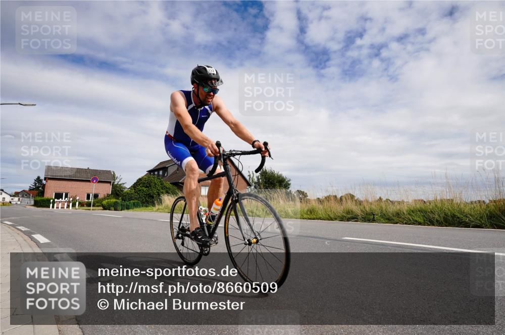 31.08.2025 - Elbe Triathlon Hamburg Michael Burmester http://msf.ph/oto/8660509 31.08.2025 15:21:58 Radfahren  meine-sportfotos.de