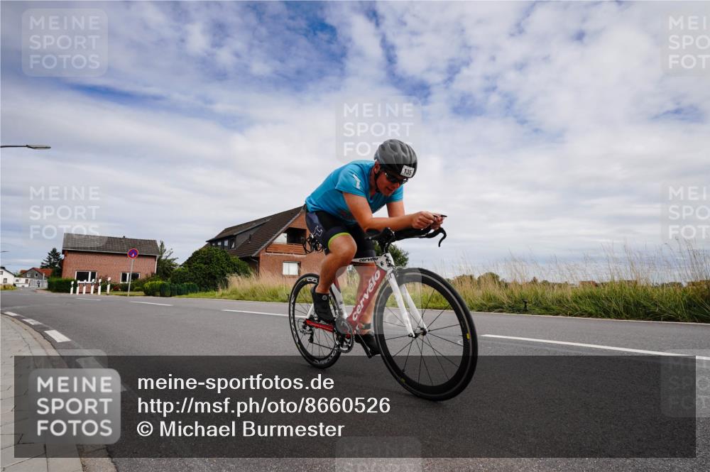 31.08.2025 - Elbe Triathlon Hamburg Michael Burmester http://msf.ph/oto/8660526 31.08.2025 15:23:02 Radfahren  meine-sportfotos.de