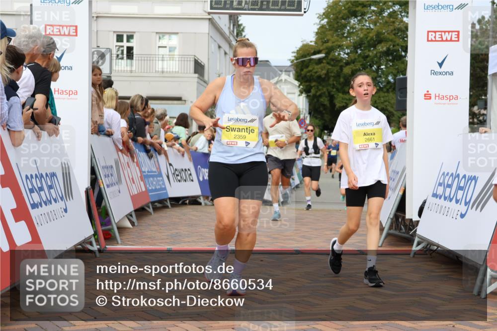 31.08.2025 - 21. Blankeneser Heldenlauf Strokosch-Dieckow http://msf.ph/oto/8660534 31.08.2025 10:25:11 Ziel 2641, 2357, 2183, 2717, 2285, 2286, 2331, 2053, 2359, 2661 meine-sportfotos.de