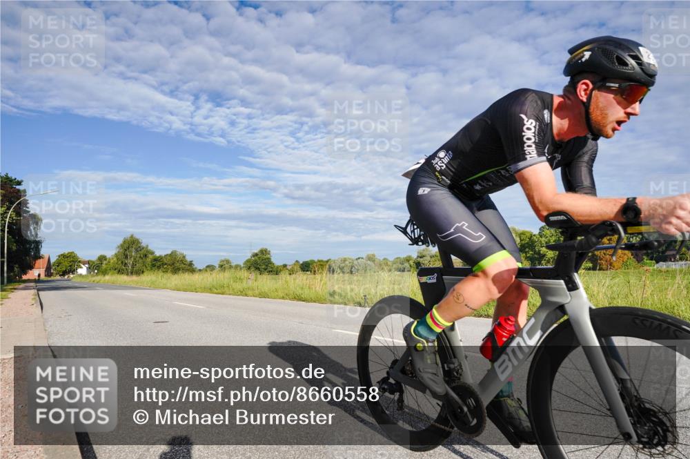 31.08.2025 - Elbe Triathlon Hamburg Michael Burmester http://msf.ph/oto/8660558 31.08.2025 08:42:53 Radfahren 231, 234 meine-sportfotos.de