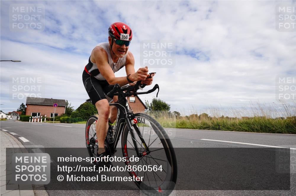 31.08.2025 - Elbe Triathlon Hamburg Michael Burmester http://msf.ph/oto/8660564 31.08.2025 15:25:29 Radfahren  meine-sportfotos.de