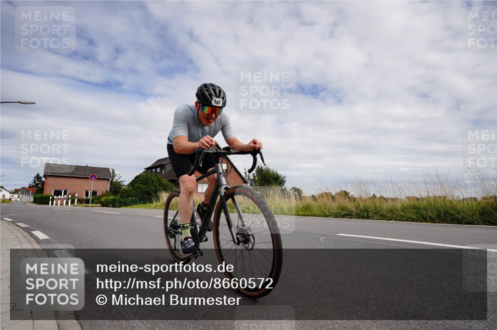 31.08.2025 - Elbe Triathlon Hamburg Michael Burmester http://msf.ph/oto/8660572 31.08.2025 15:26:03 Radfahren  meine-sportfotos.de