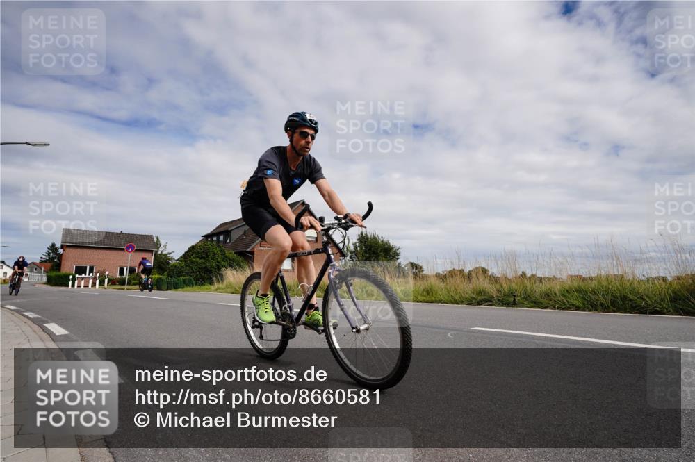 31.08.2025 - Elbe Triathlon Hamburg Michael Burmester http://msf.ph/oto/8660581 31.08.2025 15:27:04 Radfahren  meine-sportfotos.de