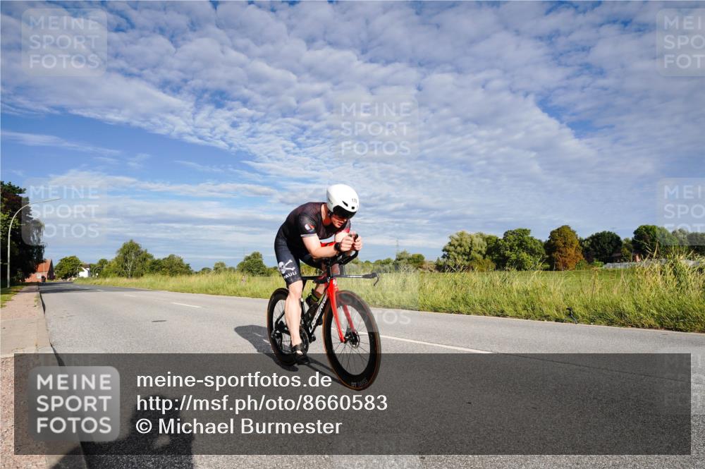 31.08.2025 - Elbe Triathlon Hamburg Michael Burmester http://msf.ph/oto/8660583 31.08.2025 08:45:09 Radfahren 179 meine-sportfotos.de