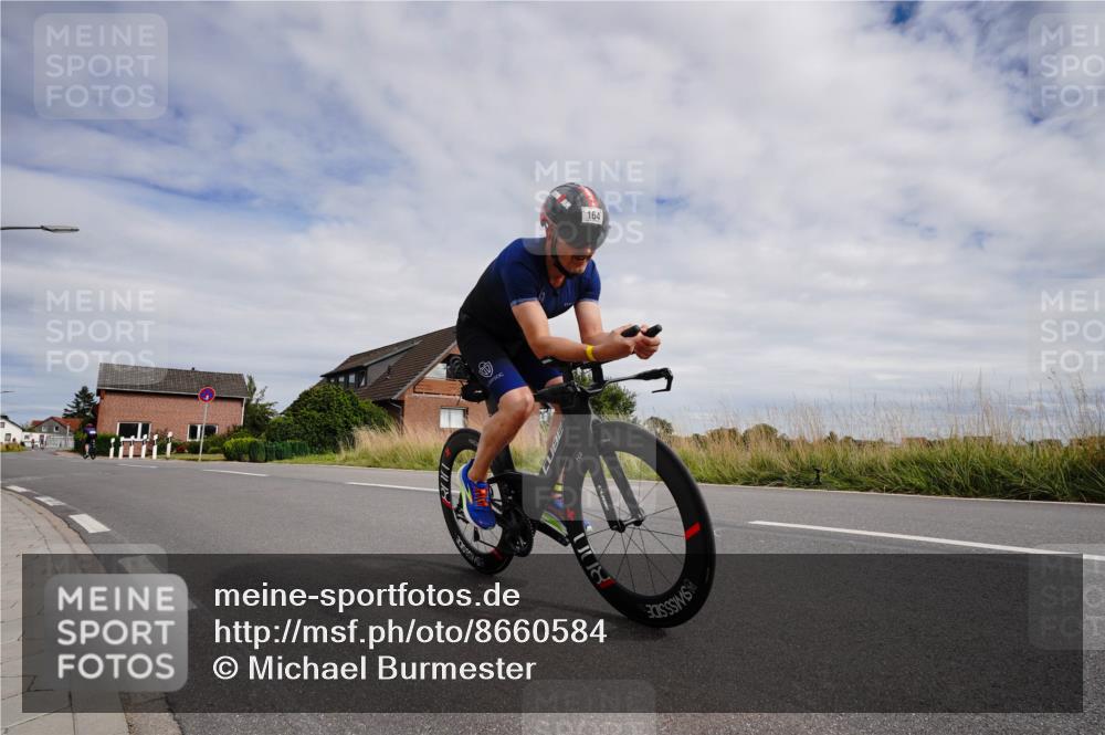 31.08.2025 - Elbe Triathlon Hamburg Michael Burmester http://msf.ph/oto/8660584 31.08.2025 15:27:06 Radfahren  meine-sportfotos.de