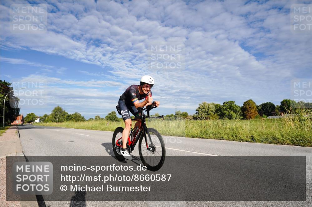 31.08.2025 - Elbe Triathlon Hamburg Michael Burmester http://msf.ph/oto/8660587 31.08.2025 08:45:22 Radfahren 168, 212 meine-sportfotos.de