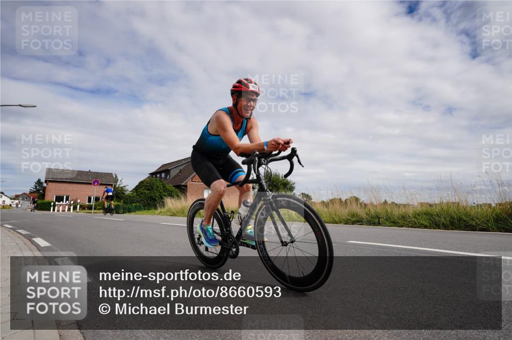 31.08.2025 - Elbe Triathlon Hamburg Michael Burmester http://msf.ph/oto/8660593 31.08.2025 15:27:17 Radfahren  meine-sportfotos.de