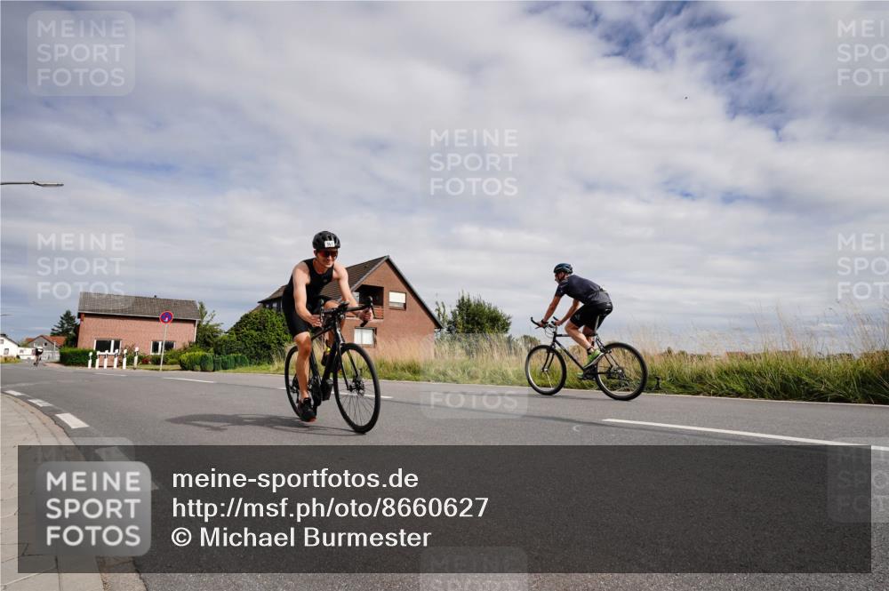 31.08.2025 - Elbe Triathlon Hamburg Michael Burmester http://msf.ph/oto/8660627 31.08.2025 15:29:08 Radfahren  meine-sportfotos.de