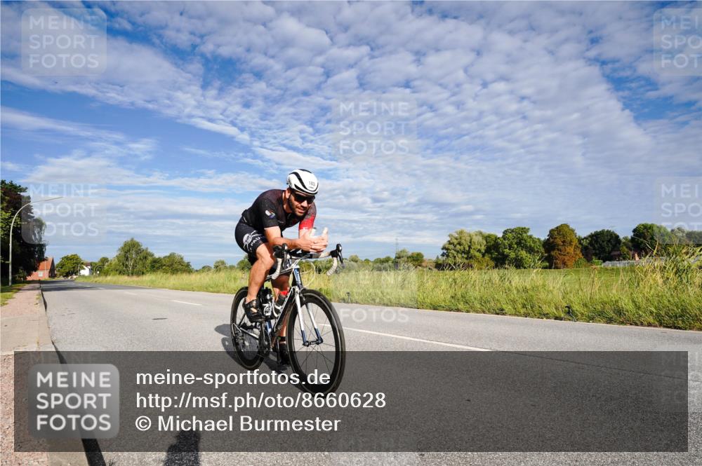 31.08.2025 - Elbe Triathlon Hamburg Michael Burmester http://msf.ph/oto/8660628 31.08.2025 08:48:28 Radfahren 183 meine-sportfotos.de
