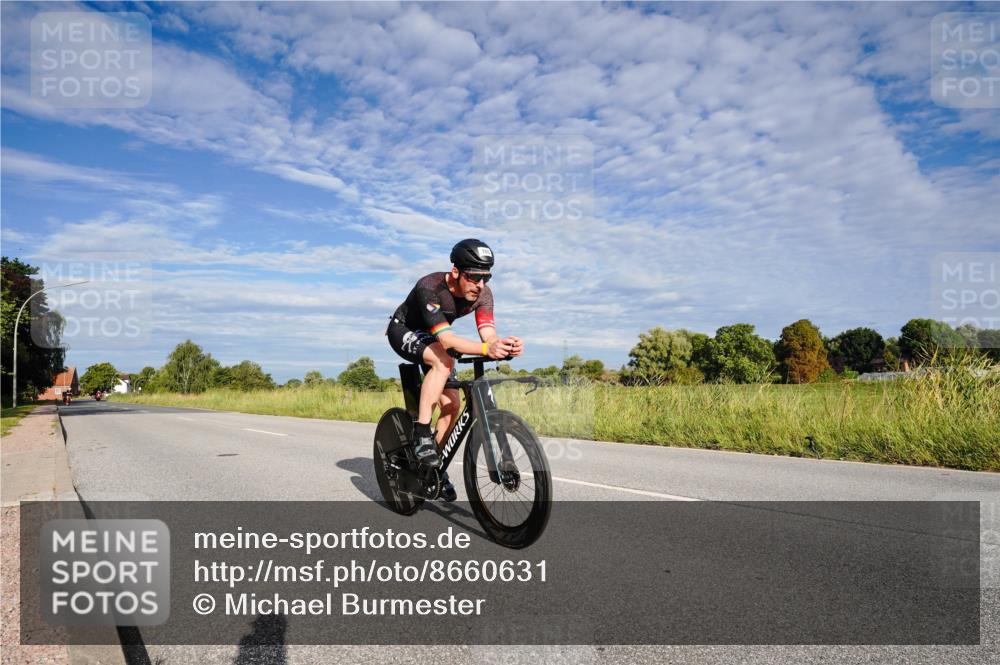 31.08.2025 - Elbe Triathlon Hamburg Michael Burmester http://msf.ph/oto/8660631 31.08.2025 08:49:00 Radfahren 165, 245 meine-sportfotos.de