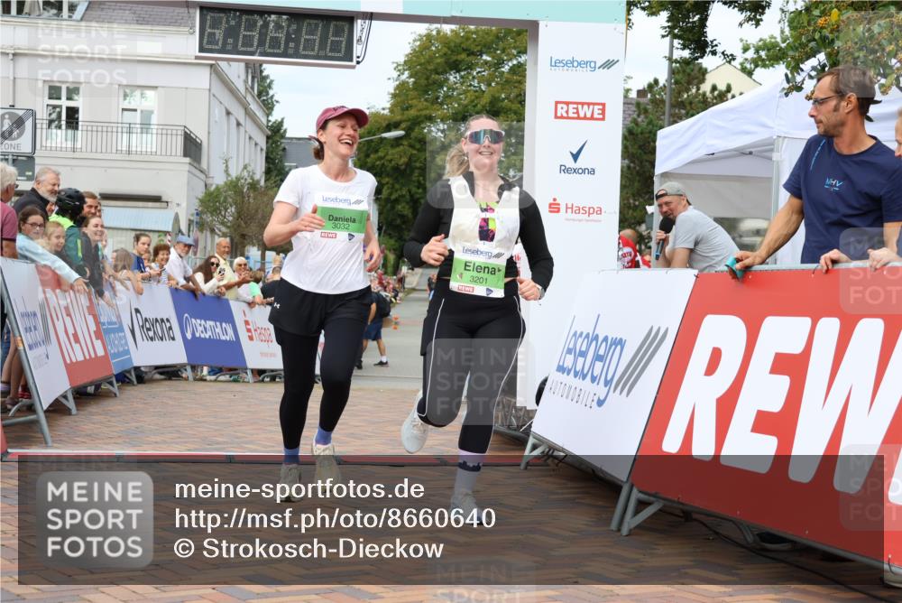 31.08.2025 - 21. Blankeneser Heldenlauf Strokosch-Dieckow http://msf.ph/oto/8660640 31.08.2025 11:30:04 Ziel 3032, 3201 meine-sportfotos.de