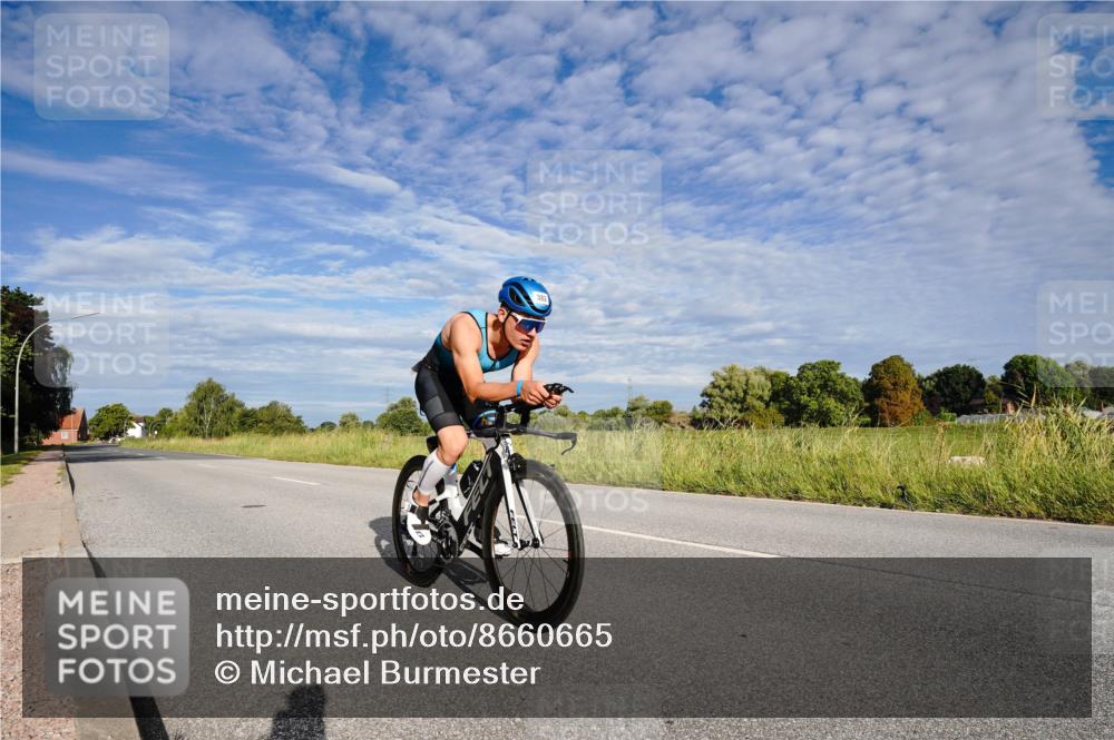 31.08.2025 - Elbe Triathlon Hamburg Michael Burmester http://msf.ph/oto/8660665 31.08.2025 08:51:10 Radfahren 382 meine-sportfotos.de
