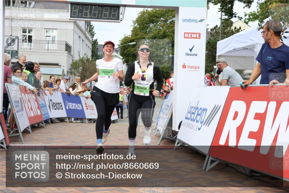 31.08.2025 - 21. Blankeneser Heldenlauf Strokosch-Dieckow http://msf.ph/oto/8660669 31.08.2025 11:30:04 Ziel 3032, 3201 meine-sportfotos.de