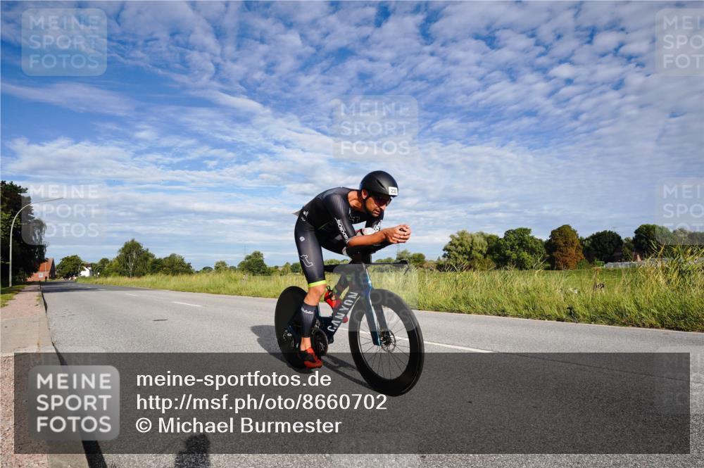 31.08.2025 - Elbe Triathlon Hamburg Michael Burmester http://msf.ph/oto/8660702 31.08.2025 08:53:01 Radfahren 230 meine-sportfotos.de