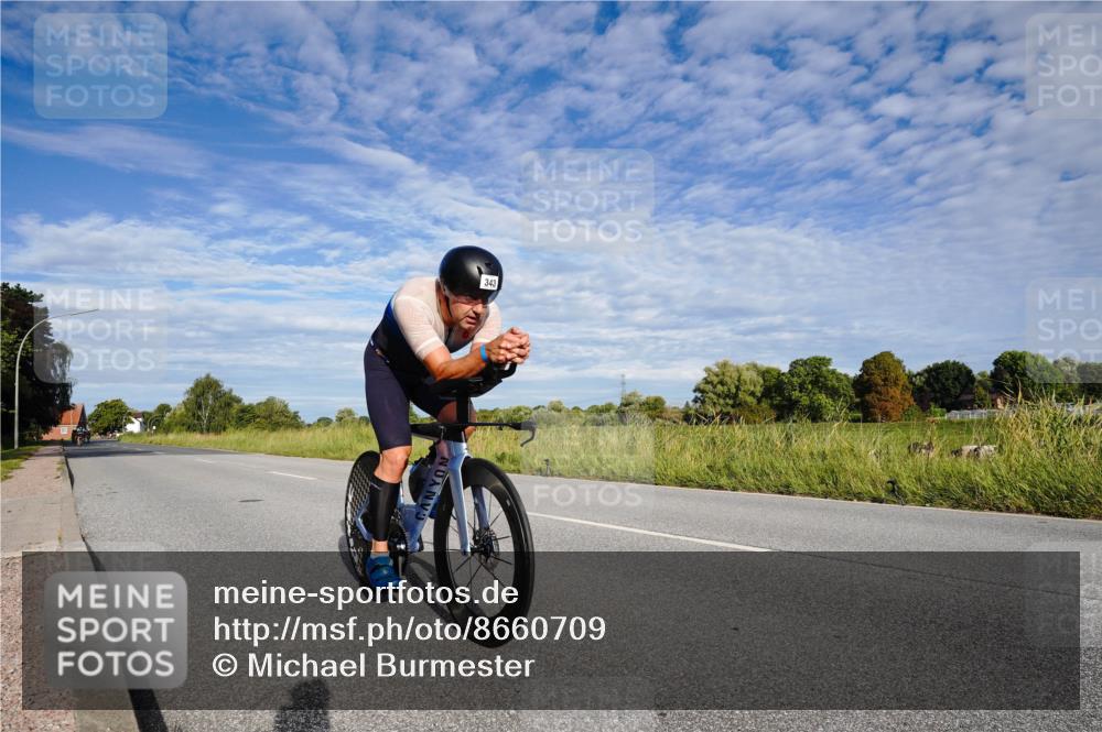 31.08.2025 - Elbe Triathlon Hamburg Michael Burmester http://msf.ph/oto/8660709 31.08.2025 08:53:22 Radfahren 189, 196, 225, 314, 343, 381 meine-sportfotos.de