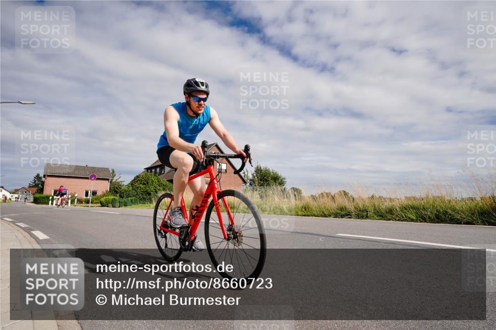 31.08.2025 - Elbe Triathlon Hamburg Michael Burmester http://msf.ph/oto/8660723 31.08.2025 15:33:55 Radfahren  meine-sportfotos.de