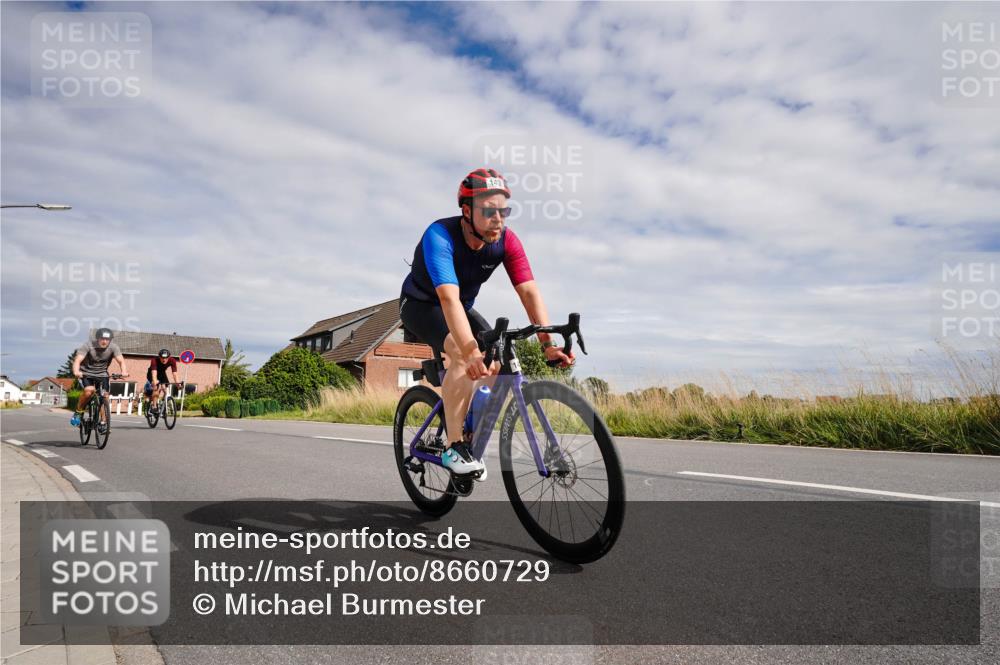 31.08.2025 - Elbe Triathlon Hamburg Michael Burmester http://msf.ph/oto/8660729 31.08.2025 15:34:06 Radfahren  meine-sportfotos.de