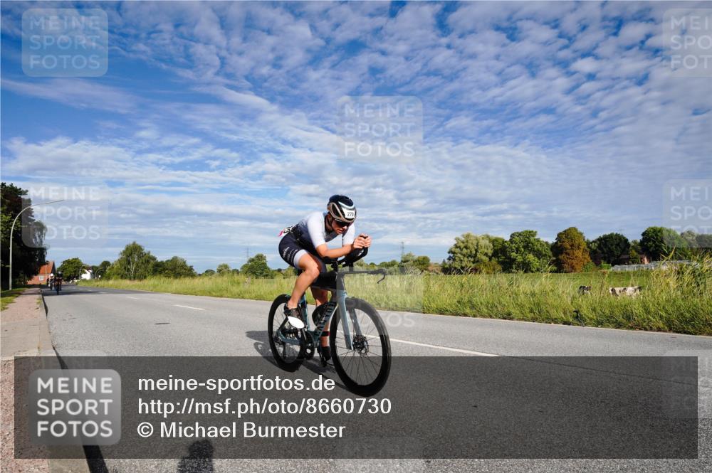 31.08.2025 - Elbe Triathlon Hamburg Michael Burmester http://msf.ph/oto/8660730 31.08.2025 08:53:40 Radfahren 242, 270, 283 meine-sportfotos.de