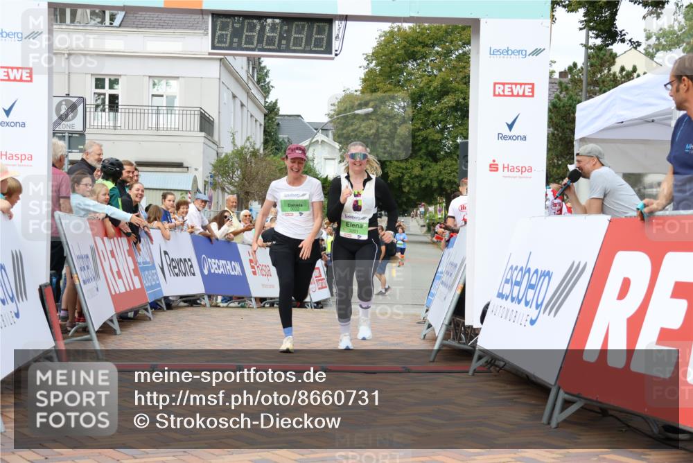 31.08.2025 - 21. Blankeneser Heldenlauf Strokosch-Dieckow http://msf.ph/oto/8660731 31.08.2025 11:30:03 Ziel 3032, 3201 meine-sportfotos.de