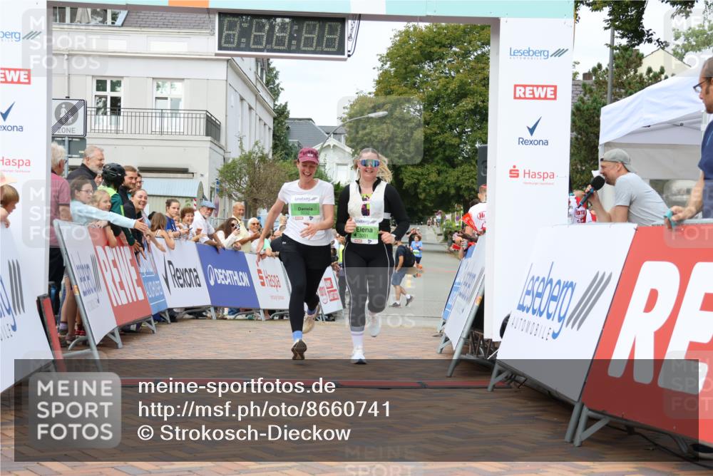 31.08.2025 - 21. Blankeneser Heldenlauf Strokosch-Dieckow http://msf.ph/oto/8660741 31.08.2025 11:30:03 Ziel 3032, 3201 meine-sportfotos.de