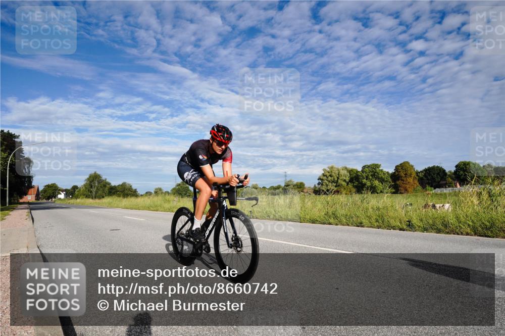 31.08.2025 - Elbe Triathlon Hamburg Michael Burmester http://msf.ph/oto/8660742 31.08.2025 08:53:50 Radfahren 252, 342 meine-sportfotos.de