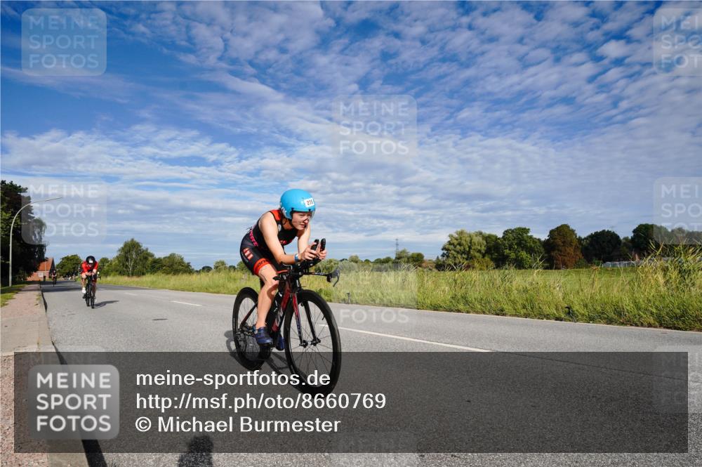 31.08.2025 - Elbe Triathlon Hamburg Michael Burmester http://msf.ph/oto/8660769 31.08.2025 08:55:05 Radfahren 169, 264, 275 meine-sportfotos.de