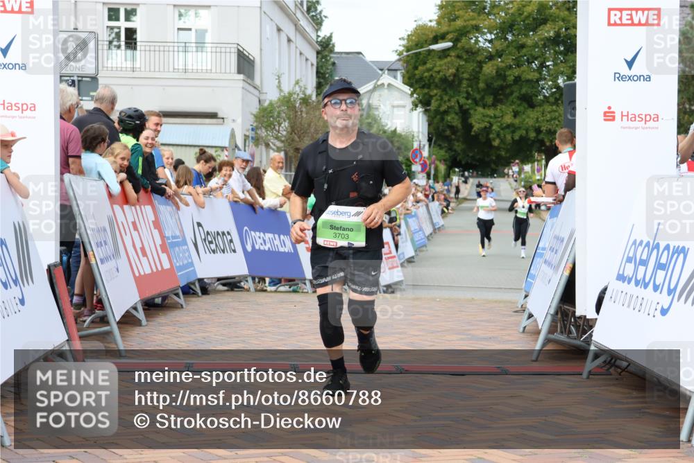 31.08.2025 - 21. Blankeneser Heldenlauf Strokosch-Dieckow http://msf.ph/oto/8660788 31.08.2025 11:29:55 Ziel 3703 meine-sportfotos.de