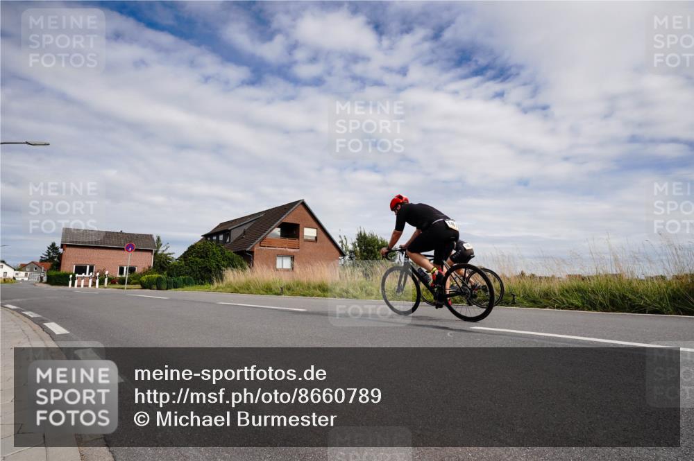 31.08.2025 - Elbe Triathlon Hamburg Michael Burmester http://msf.ph/oto/8660789 31.08.2025 15:36:53 Radfahren  meine-sportfotos.de