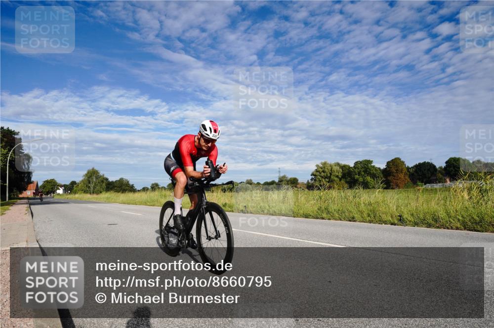 31.08.2025 - Elbe Triathlon Hamburg Michael Burmester http://msf.ph/oto/8660795 31.08.2025 08:55:46 Radfahren 237, 279, 331, 335 meine-sportfotos.de